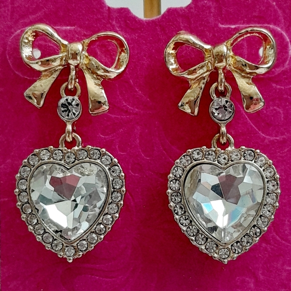 HOLIDAY LANE Bow & Crystal Heart Drop Earrings Gold - Picture 4 of 5